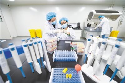 多維發(fā)力孕育“生”機(jī) 江蘇生物醫(yī)藥產(chǎn)業(yè)成績(jī)亮眼，引領(lǐng)生物科技產(chǎn)品研發(fā)新浪潮